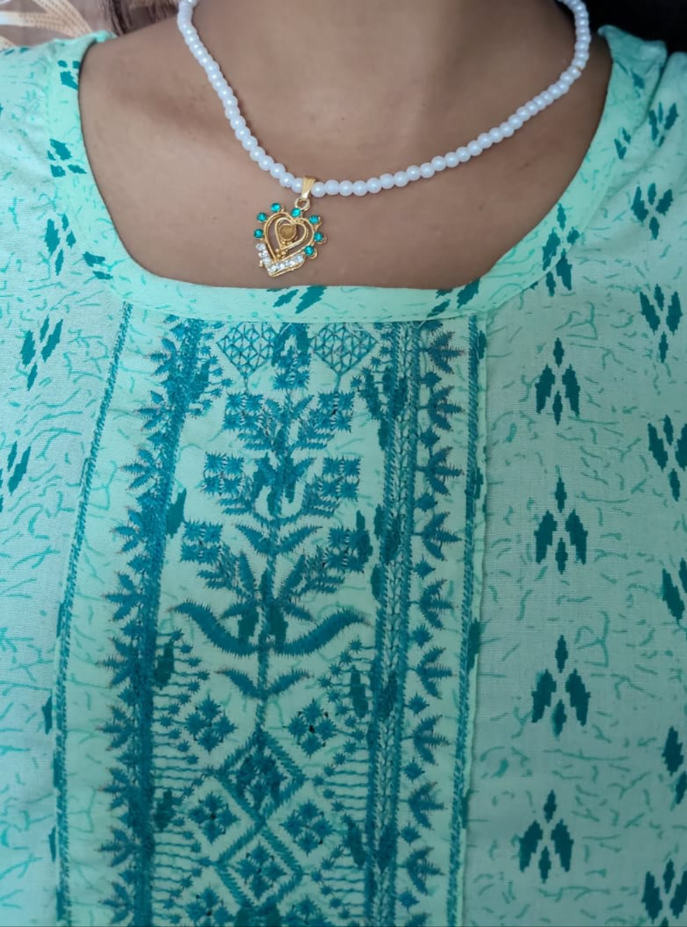 Women’s Printed Straight Kurti – Light Green with Embroidered Neck